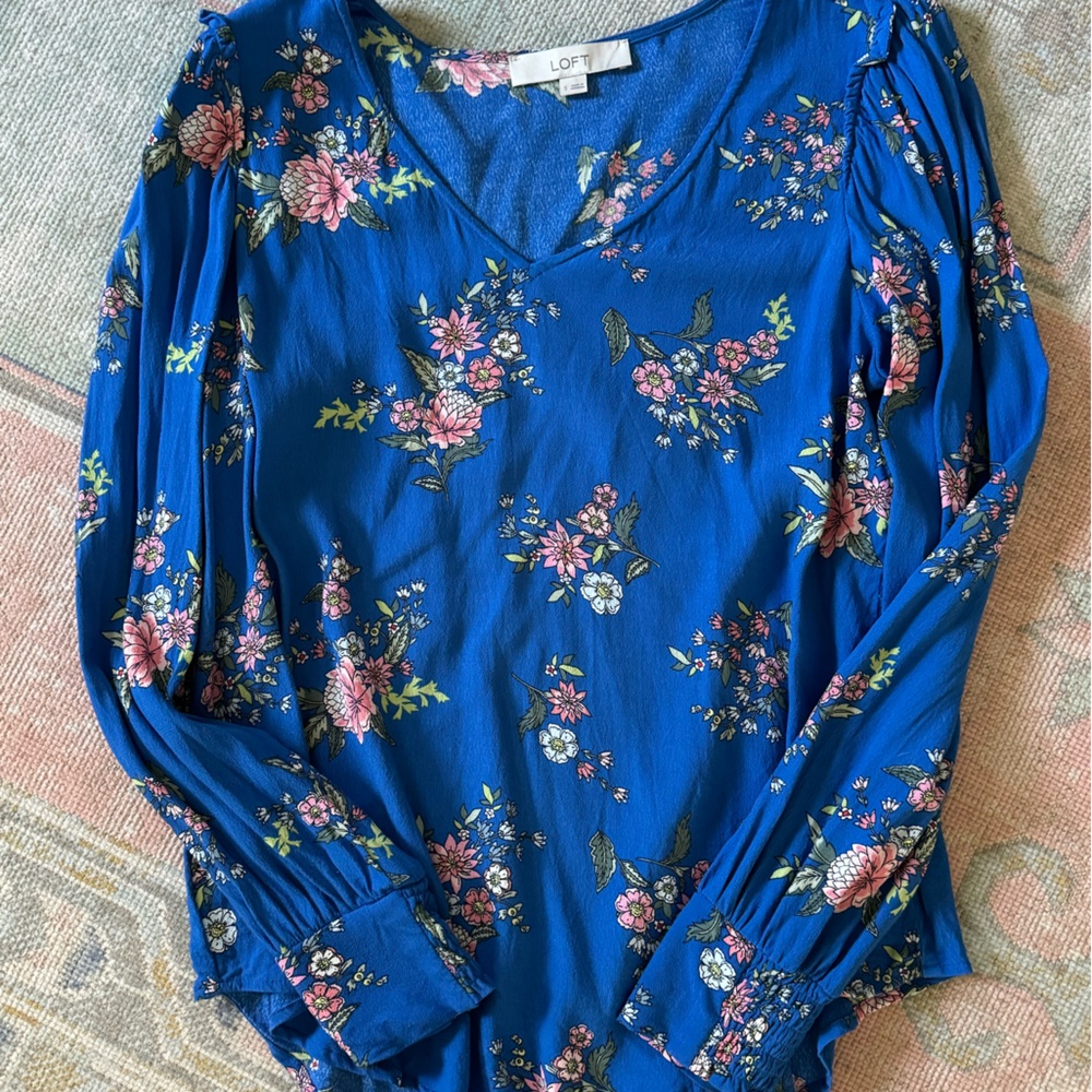 Loft blouse size small EUC
